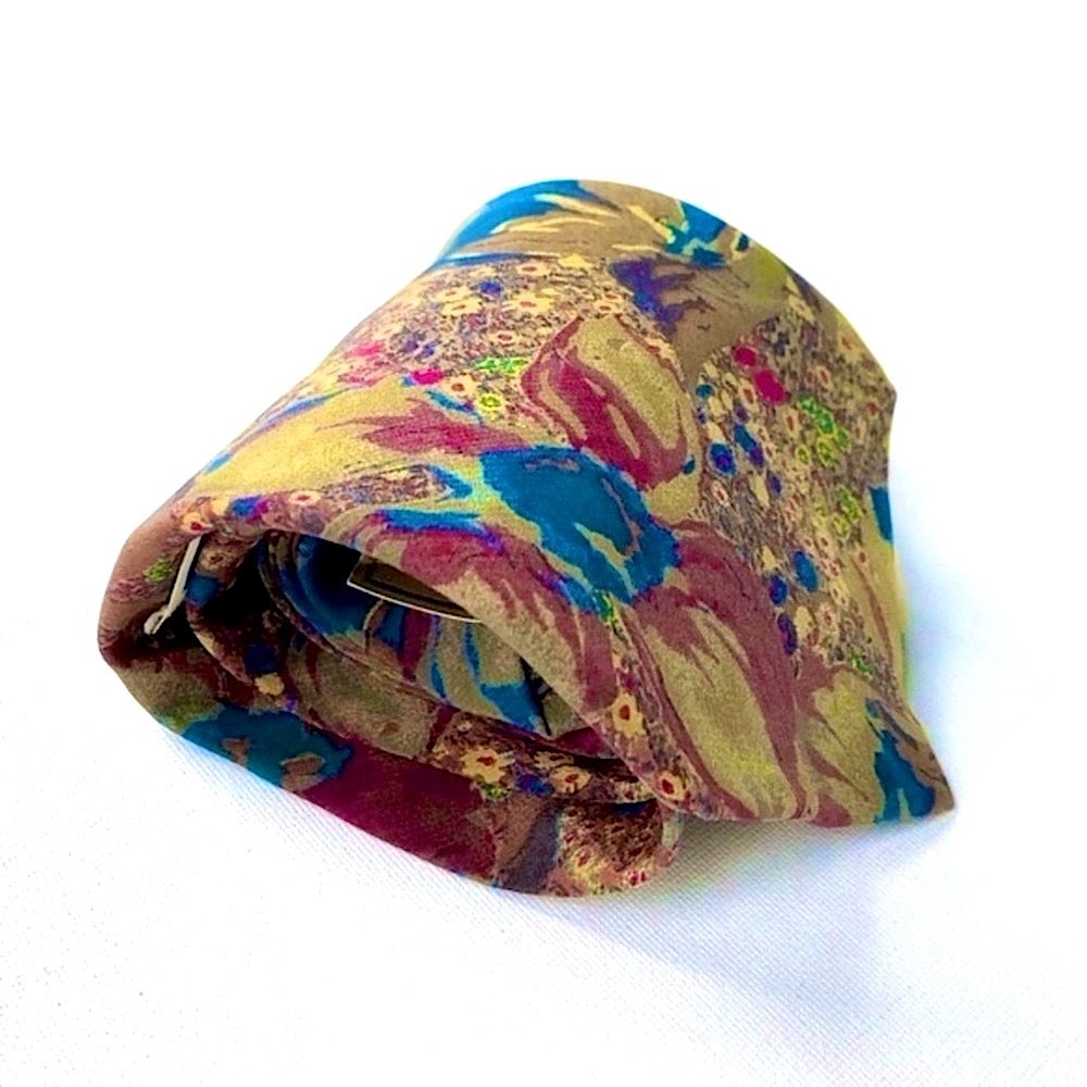 NWT Becari Floral 100% Silk Italian Tie